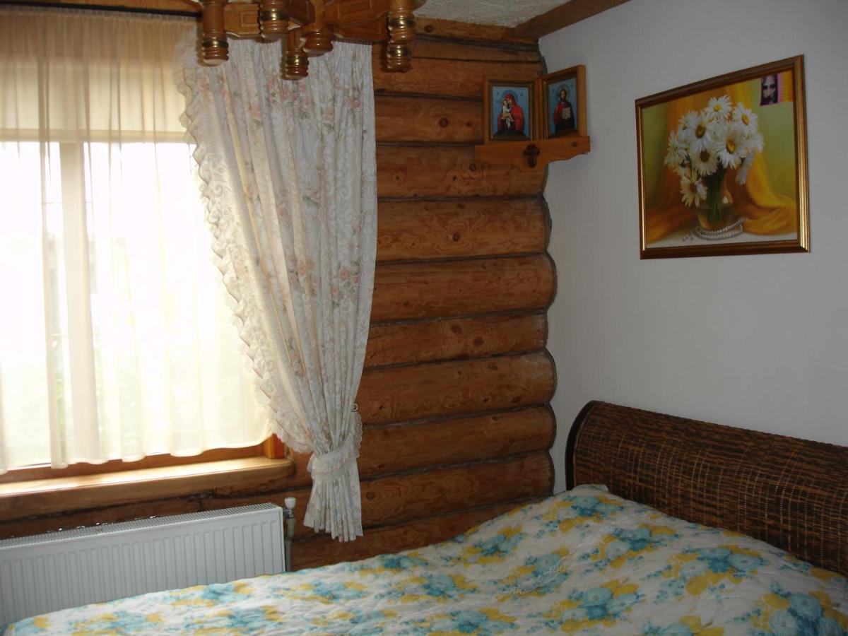 Смерекова Хата Pochaiv Buitenkant foto